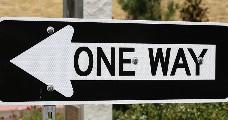 Comment mesurer l’efficacité de votre signalétique directionnelle extérieure ?